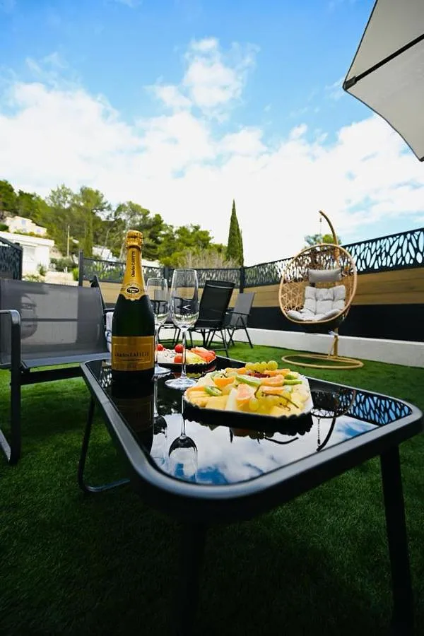Apartamento de vacaciones para 6 personas, con terraza y jacuzzi - 1