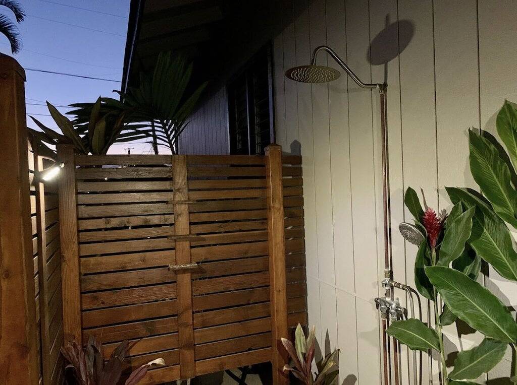 Perfect Family Beach House. Walk out gate to Amazing Beach. in Waialua, North Shore (Oahu)