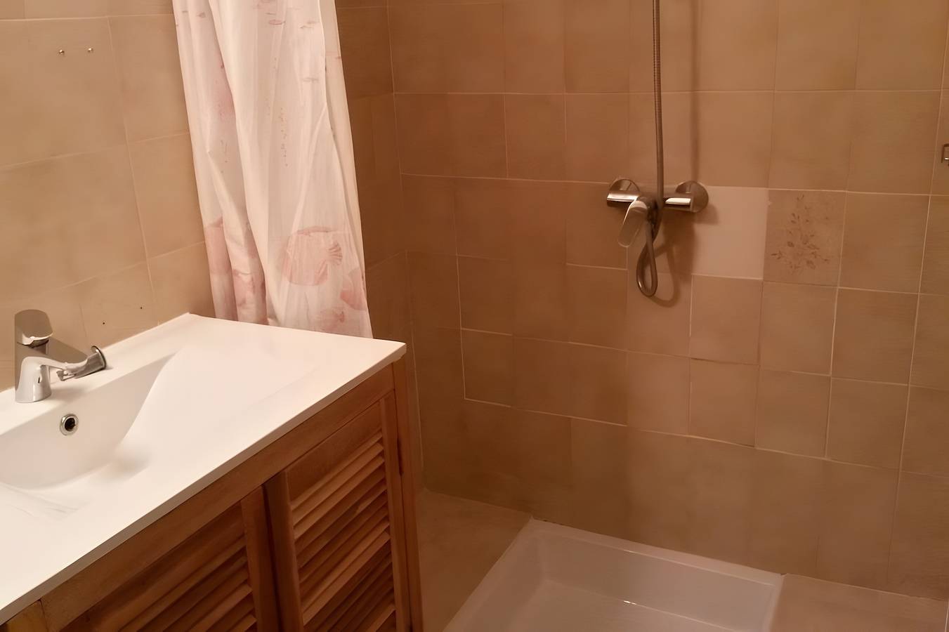 Ganze Wohnung, Appartement für 4 Personen in Châtel – Balkon, Parkplatz, nahe Pisten in Châtel, Les Portes du Soleil