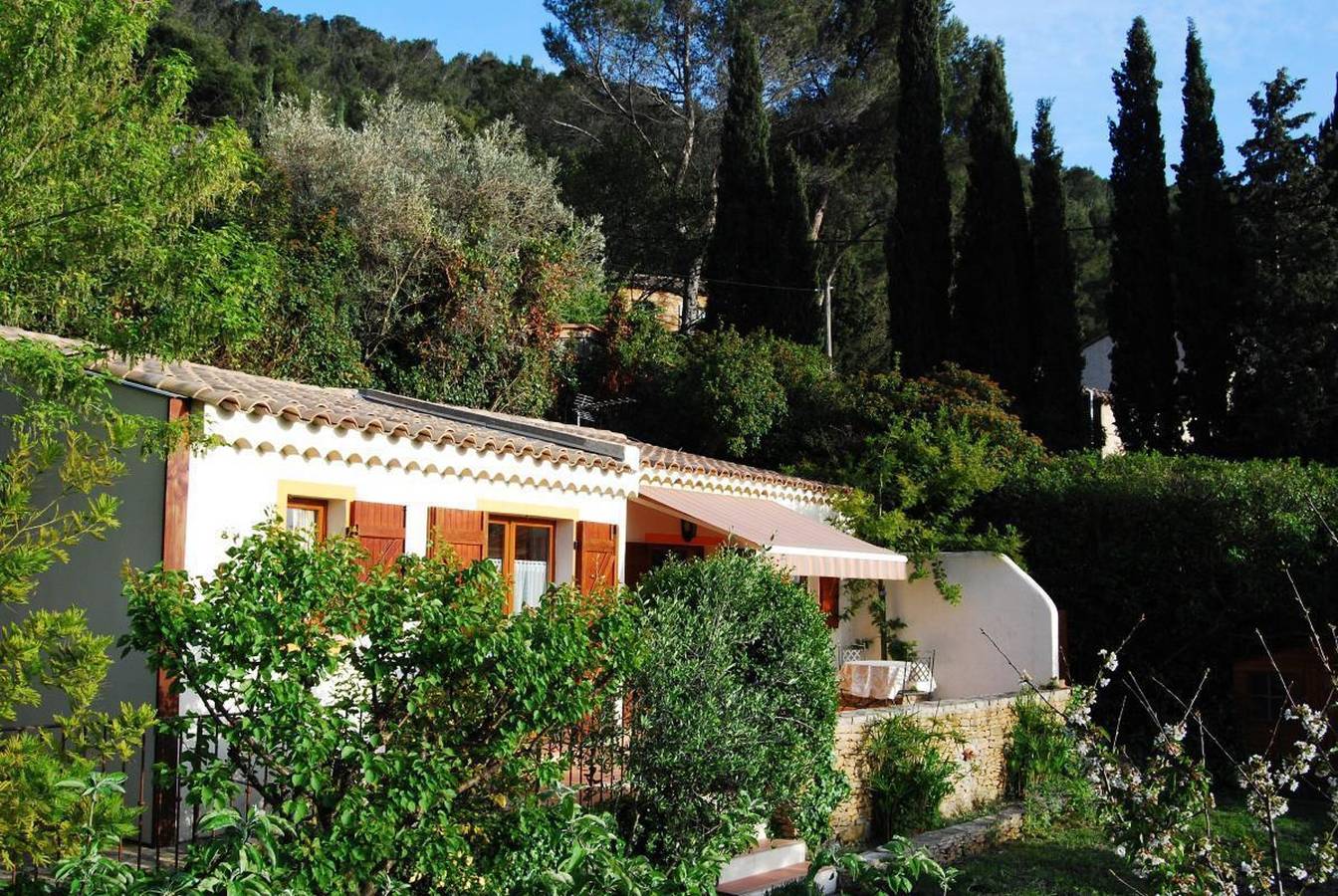 Charaktervolles Haus in Ceyreste - Terrasse und eingezäunter Garten in Ceyreste, Marseille und Umgebung