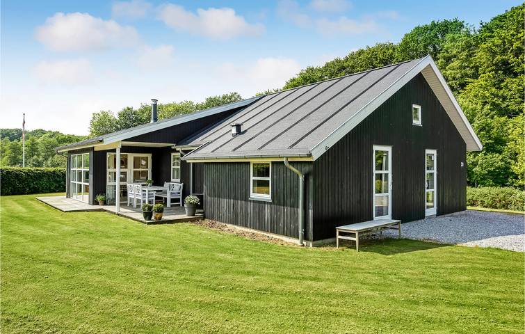 Ferienhaus für 8 Personen, mit Whirlpool und Terrasse sowie Garten und Sauna in Loddenhøj