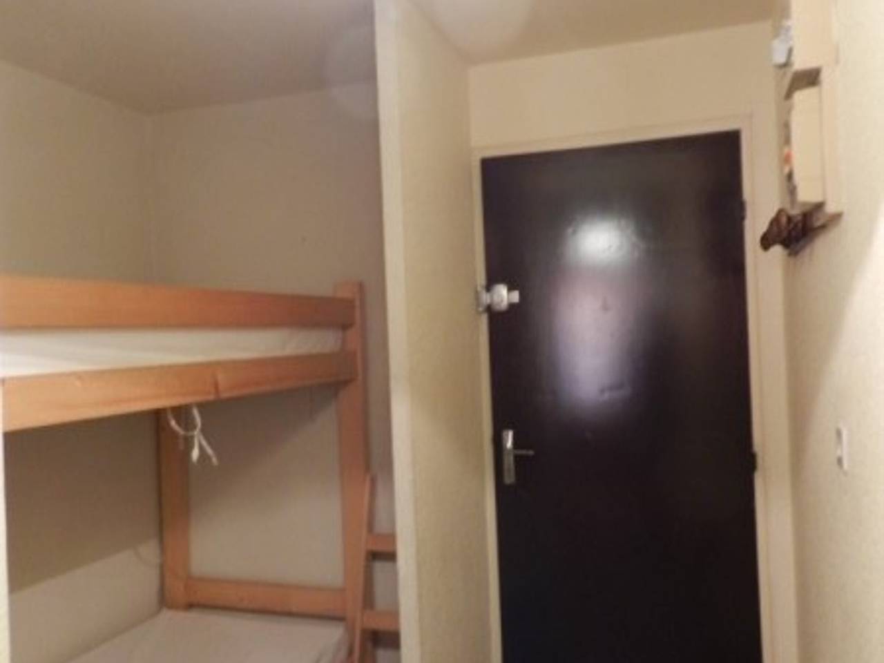 Appartement entier, Studio cabine proche pistes, balcon, casier à skis, parking gratuit in La Ferrière, Le Pleynet Les Sept Laux