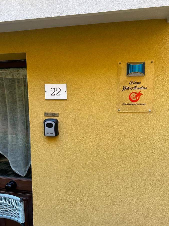 Location de vacances pour 2 personnes, avec vue et balcon à Graniti - 4