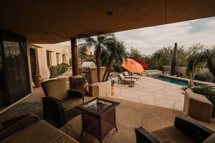 Vacation rental for 11 people, with terrace and hot tub, with pets in North Scottsdale