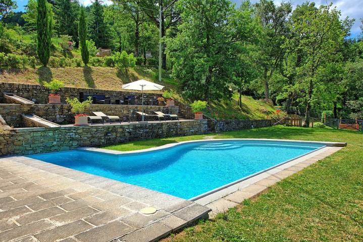Villa for 4 people, with balcony and pool in Tuscany