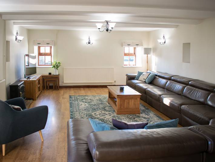 Cottage for 14 people, with Garden in Peak District
