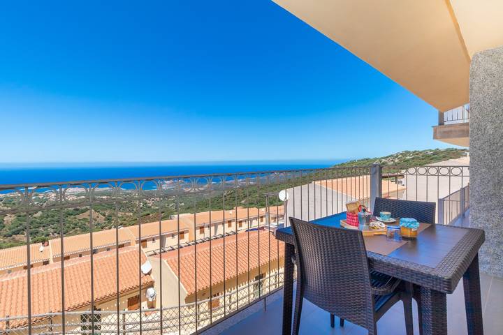 Appartamento intero, Appartamento Carolina House vicino alla spiaggia con vista sul mare, A/C, Wi-Fi, terrazza e balcone in Trinità d'Agultu e Vignola (Borgo), Trinità d'Agultu e Vignola
