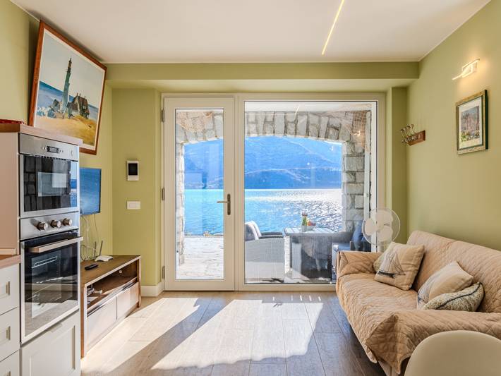 Gîte pour 5 personnes, avec vue sur le lac ainsi que terrasse et jardin à Gravedona - 4