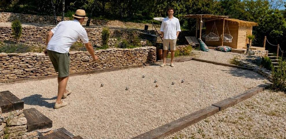 Location de vacances pour 6 personnes, avec vue ainsi que jardin et piscine, animaux acceptés à Blauvac - 2