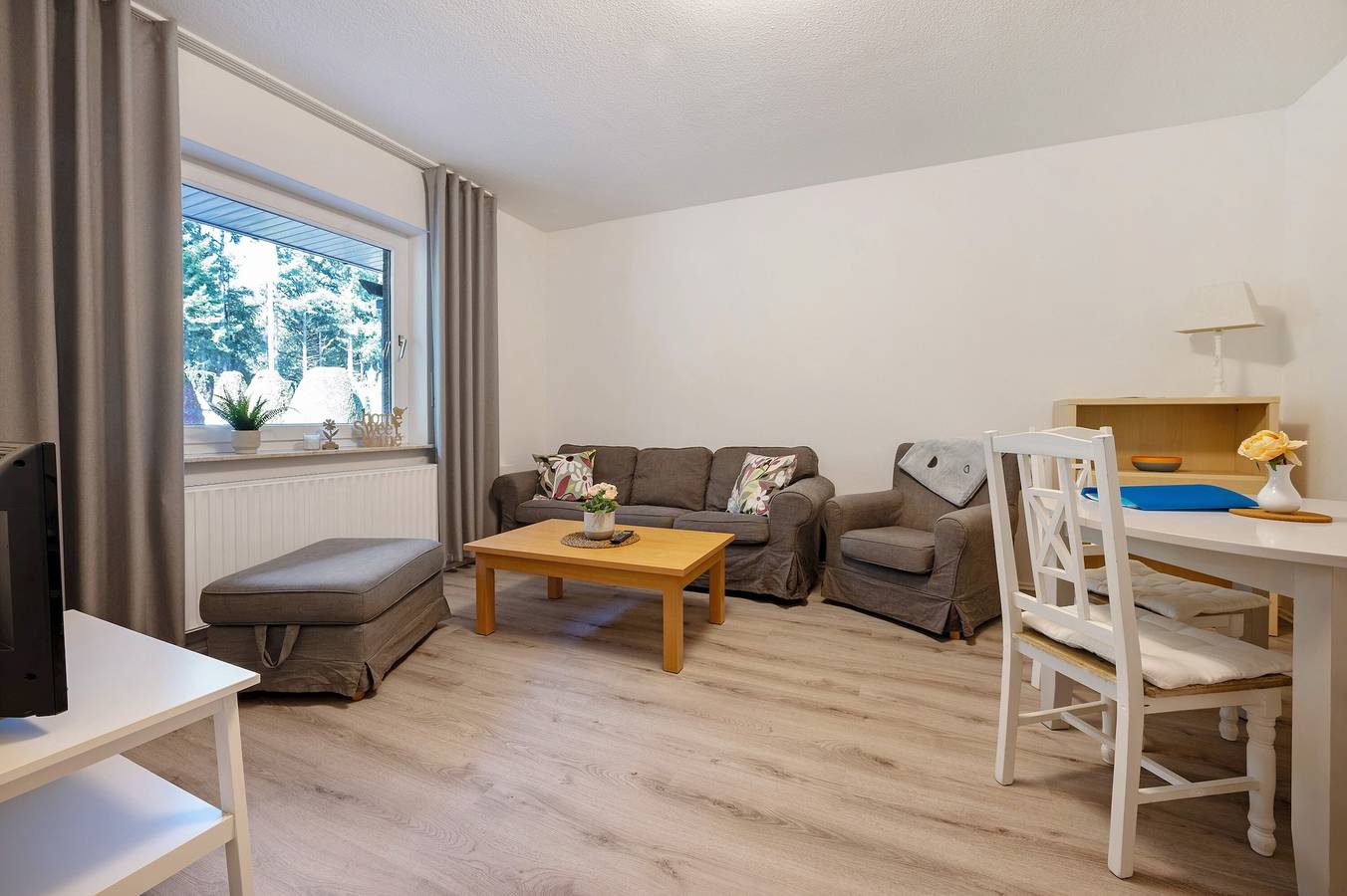 Ganze Wohnung, Ferienwohnung Bahlmann" mit privater Terrasse, Gemeinschaftsgarten und Wi-Fi in Thülsfelder Stausee, Garrel