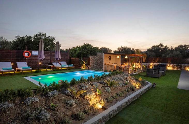 Ferienwohnung für 4 Personen, mit Whirlpool und Garten sowie Pool in Archangelos - 3