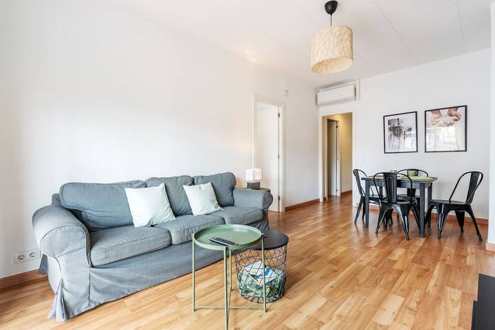 Apartamento entero, Apartamento de vacaciones para 4 personas con terraza in Centro Barcelona, Barcelona
