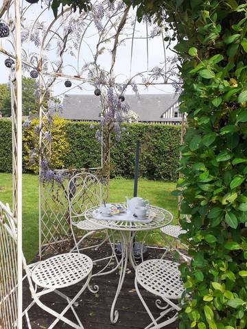 Chambre d’hôte pour 4 personnes, avec jardin à Néville