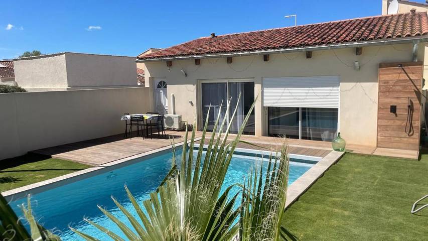 Maison d’hôte pour 3 personnes, avec Terrasse et Jardin ainsi que Piscine et Vue à Saint-Martin-de-Crau