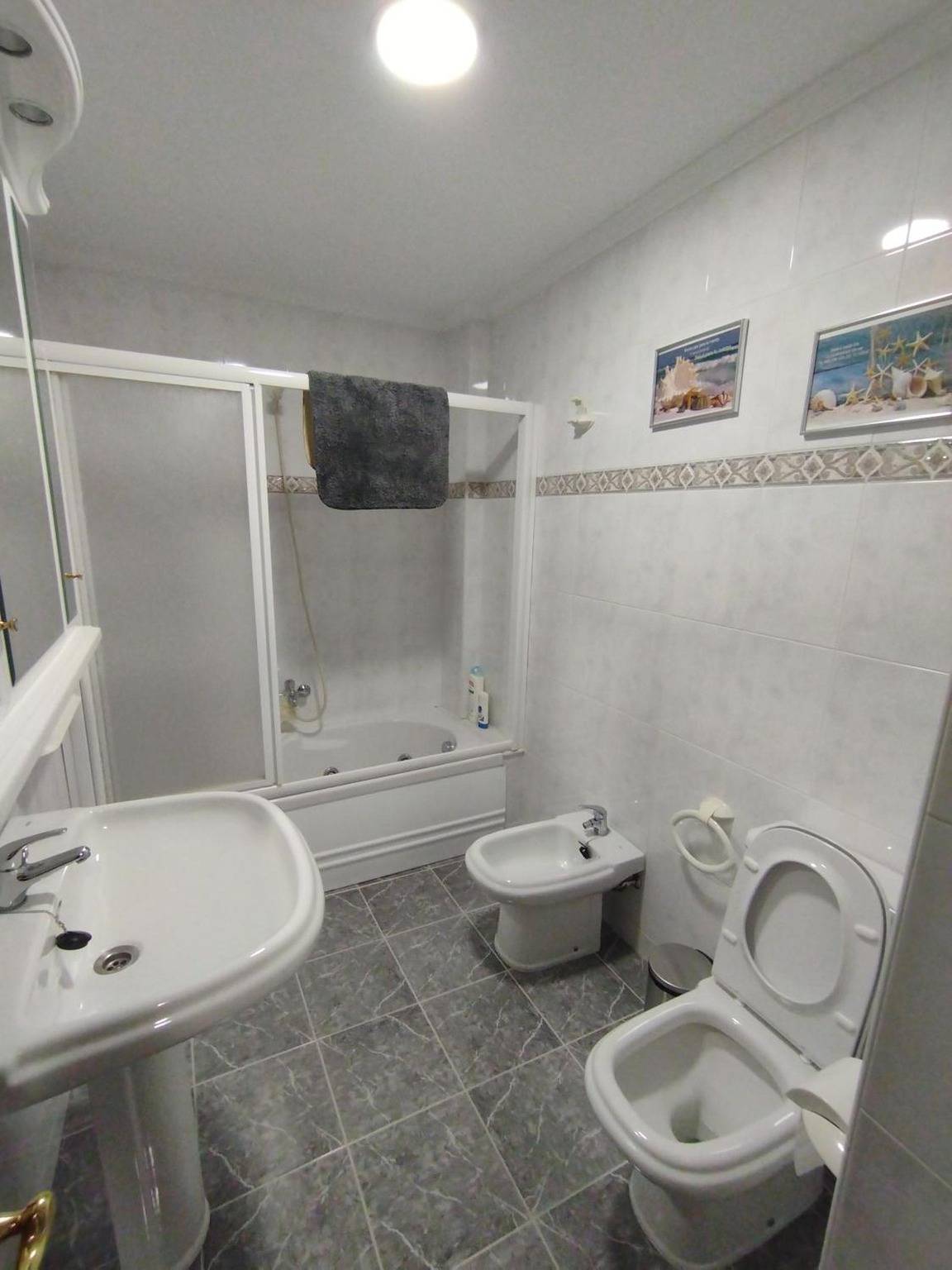 Ganze Wohnung, Apartment 'Son' mit Meerblick, Balkon und Wlan in Cee, Costa da Morte