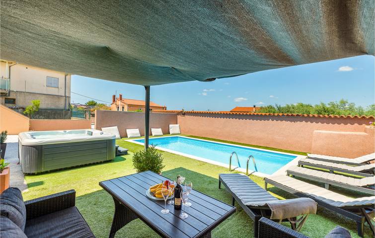 Location de vacances pour 6 personnes, avec terrasse à Vodnjan - 2