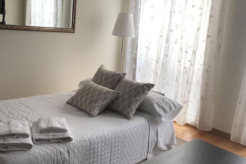 Entire apartment, Casa Goros Suite in Melide, La Coruña Province
