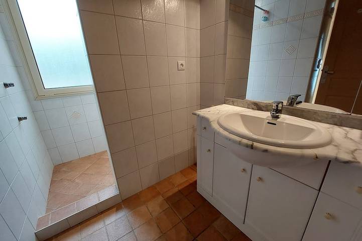 Gîte pour 7 personnes, avec jardin à Simeyrols - 4