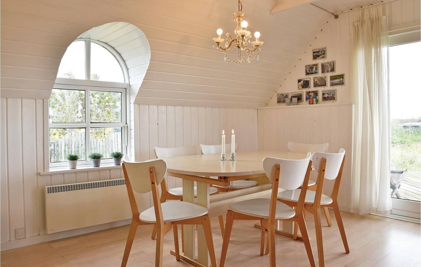 Feriehus for 6 personer med terrasse in Nørre Lyngvig, Hvide Sande
