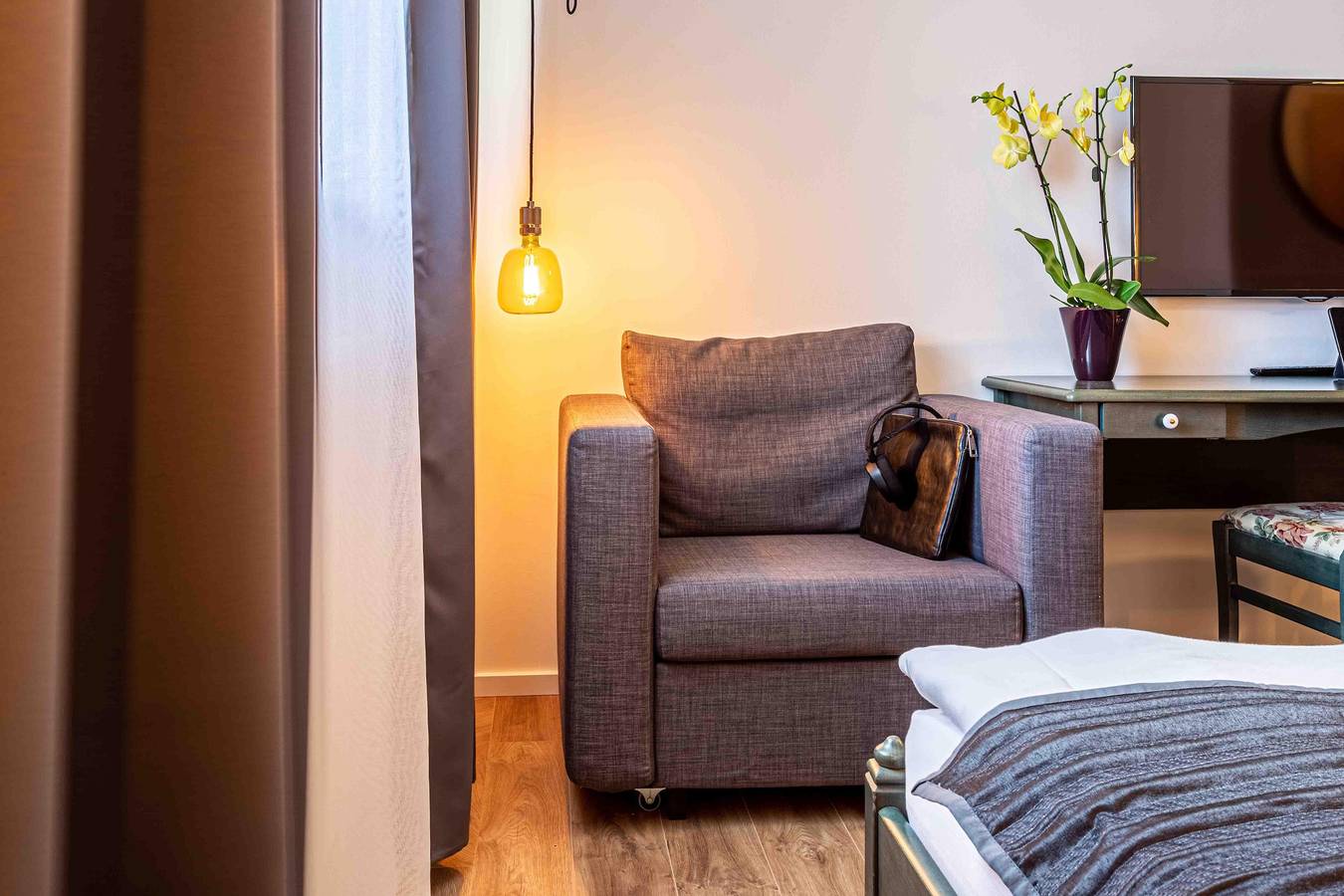 Doppelzimmer, Dusche oder Bad, Wc, 1 Schlafraum in Hartenstein, Chemnitz (region)