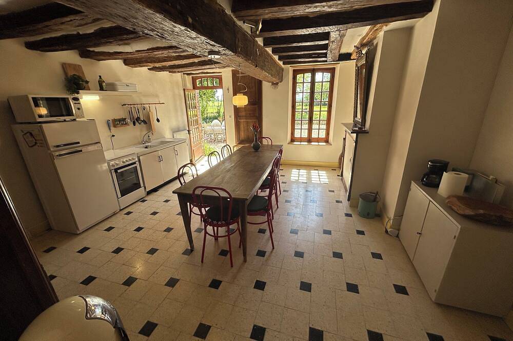 Entire vacation home in Burgundy style: Longère des Daubénys in Yonne
