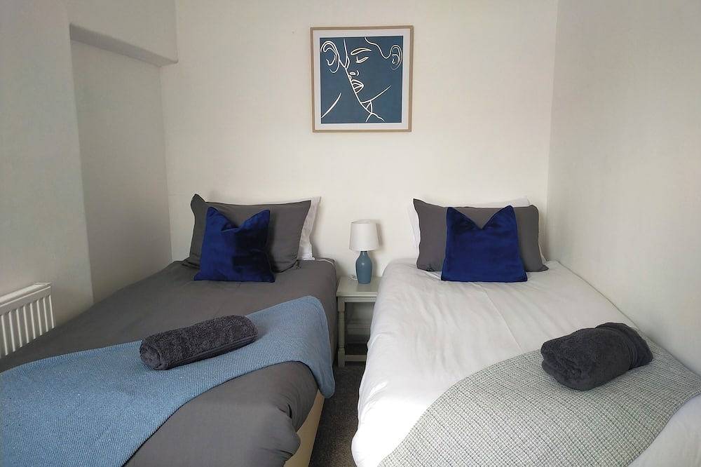 Free Parking/Wifi, 3 Beds sleep 6 near Uni & Town! in Lancaster, Lancashire