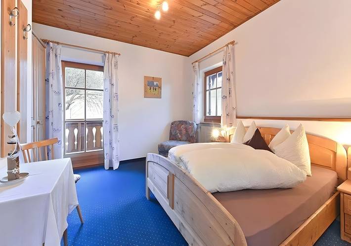 Ganze Wohnung, Ferienwohnung 'Tamara' mit Bergblick, Gemeinschaftsterrasse und Wi-Fi in Kastelruth, Dolomiti Superski
