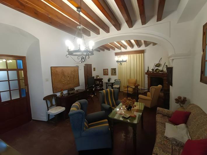 Casa rural para 12 personas, con balcón en Montellano