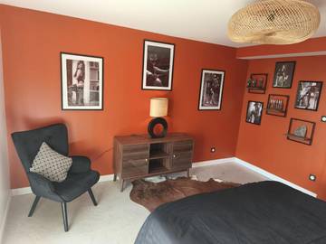 Location de vacances pour 2 personnes, avec jardin ainsi que terrasse et vue, animaux acceptés à Clermont (Oise)