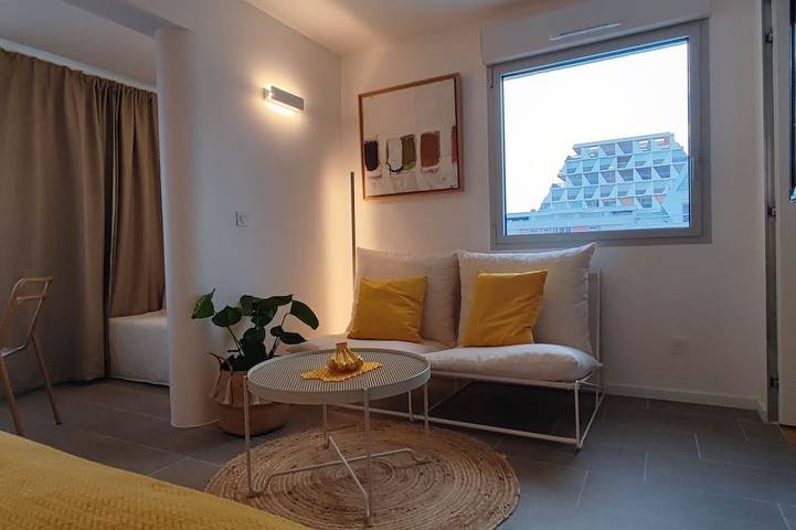 Gîte pour 4 personnes, avec piscine dans Office De Tourisme La Grande Motte - 2