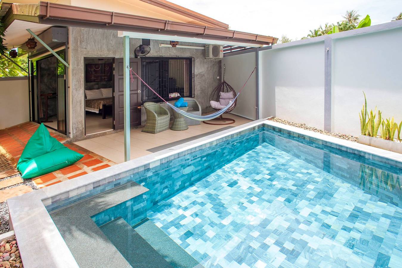 150 m from a paradise beach 3 bedrooms pool in Provincia de Krabi