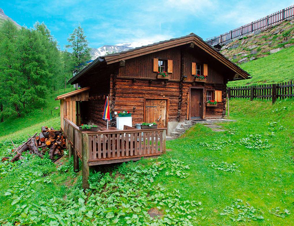 Holiday home for 4 people with terrace in Heiligenblut, Oberkärnten