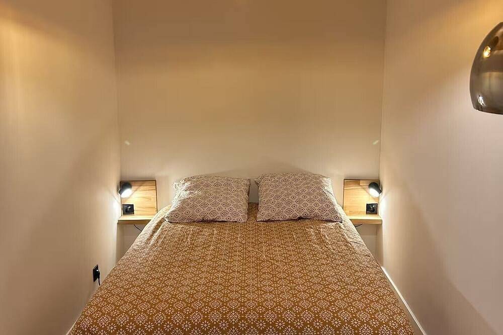 Cosy house with sauna in the mountains in Saint-Jacques-des-Blats, Aurillac region