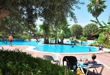 Maison De Vacances pour 4 Personnes dans Mazarron Country Club, Mazarrón, Photo 2