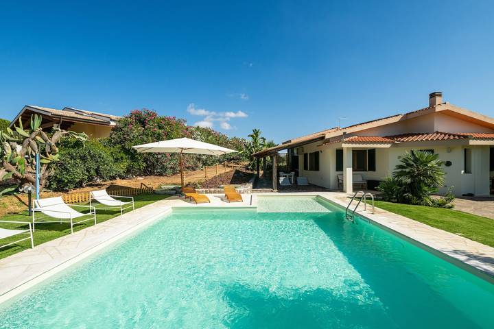 Room for 2 people, with hot tub and garden - 1