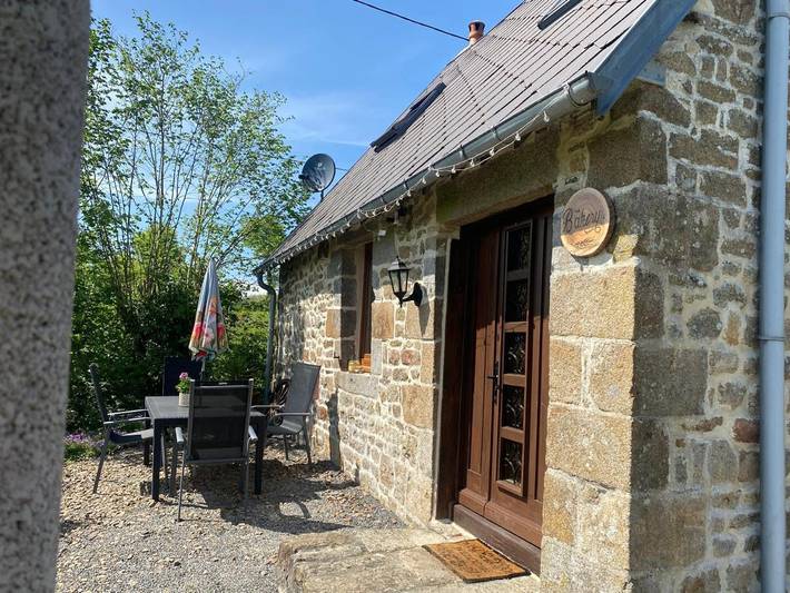 Location de vacances pour 4 personnes, avec Terrasse ainsi que Jardin et Vue à Beauficel - 4