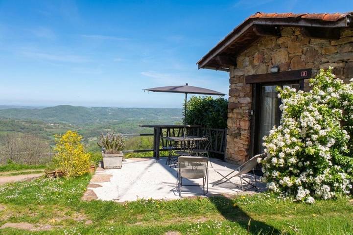 Location de vacances pour 4 personnes, avec balcon et vue à Castelnau-Durban