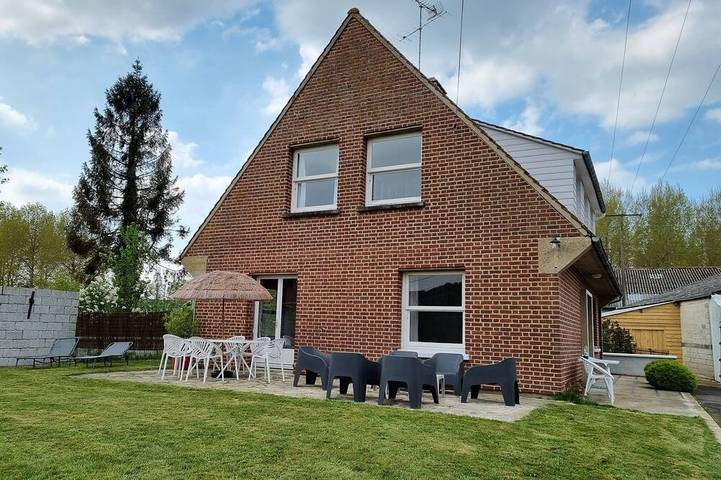 Maison de vacances pour 7 personnes, avec terrasse ainsi que jardin et jacuzzi