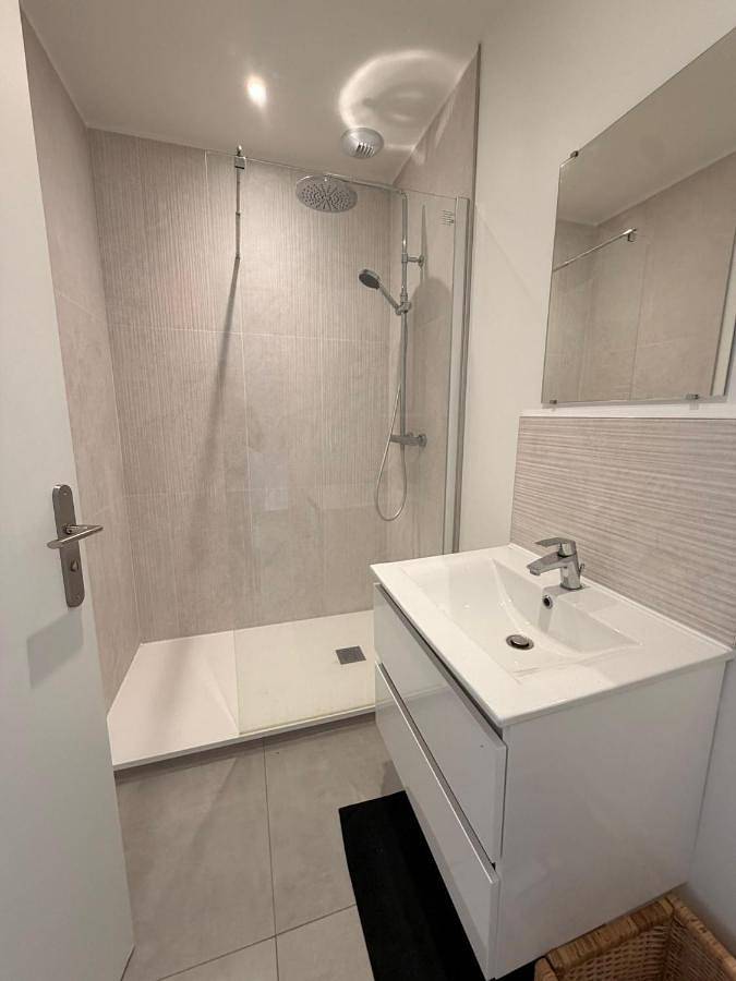 Appartement entier, Two-Bedroom Apartment in Grand-Fougeray, Région de Redon
