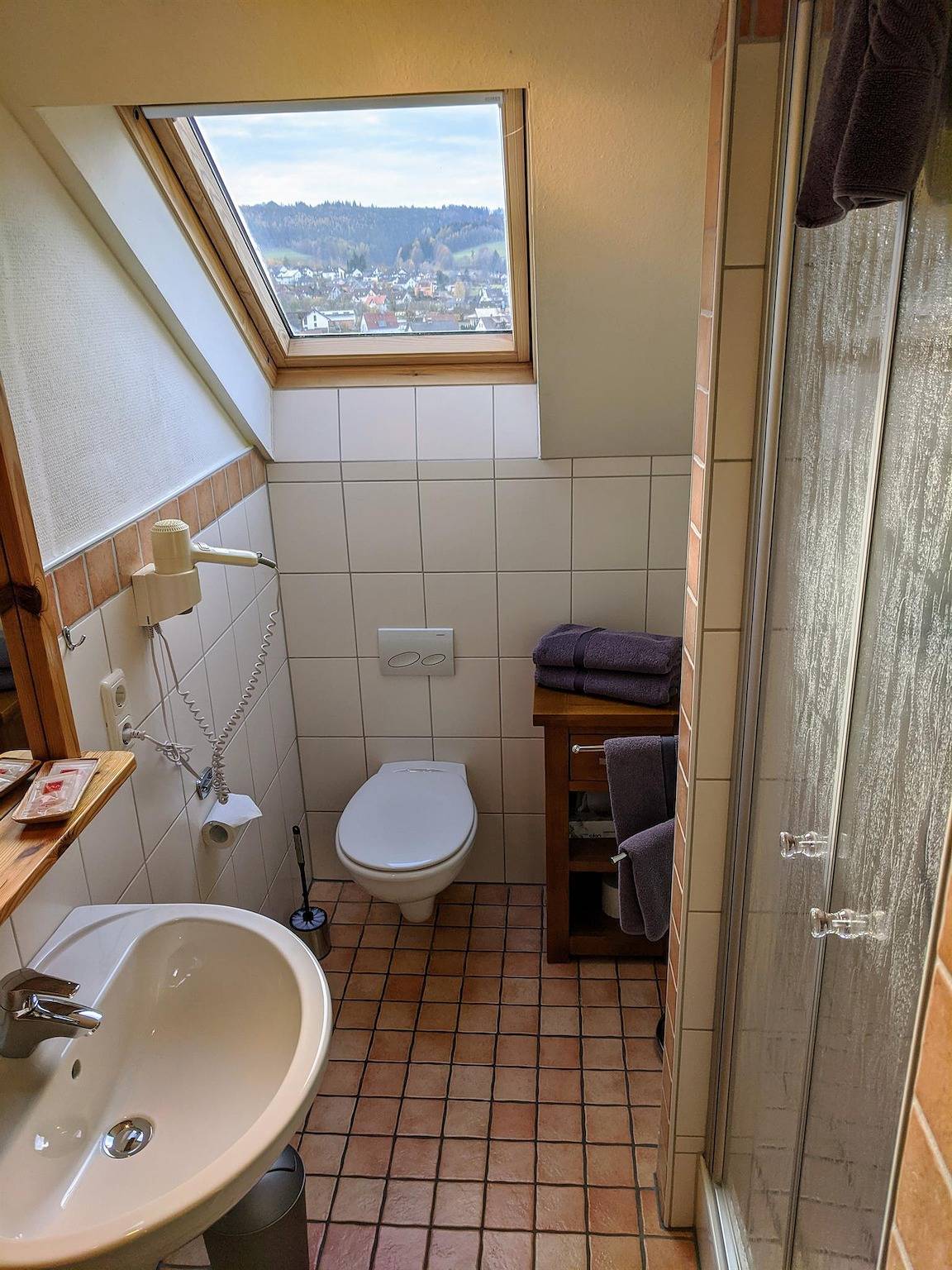 Ganze Ferienwohnung, Dz mit Dusche/Wc/Tv in Poppenhausen, Rhön-Hessen