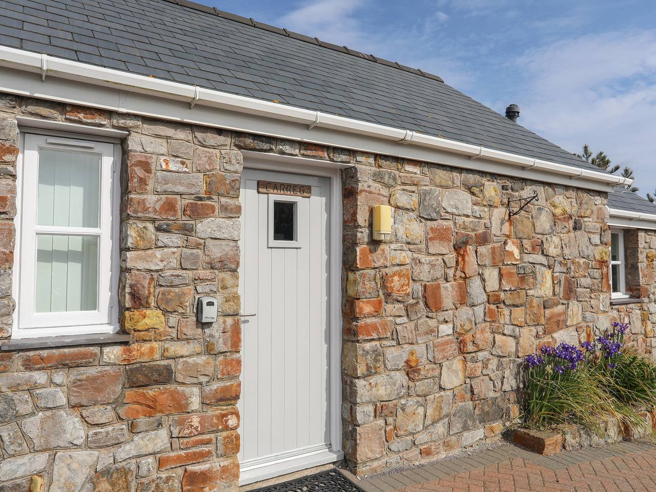 Tyn Towyn - Bwthyn Carreg in Trearddur Bay, Isle of Anglesey