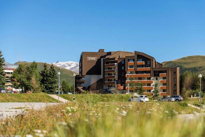 Appart’hôtel pour 4 personnes, avec terrasse ainsi que sauna et piscine, animaux acceptés