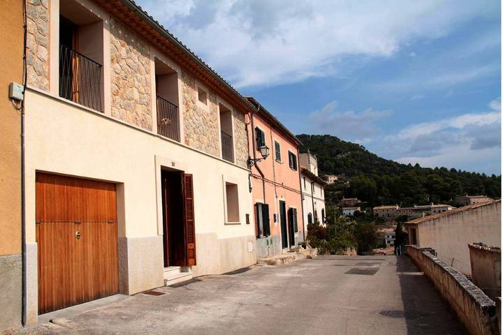 Finca für 6 Personen, mit Balkon und Whirlpool sowie Terrasse und Garten in Caimari - 3