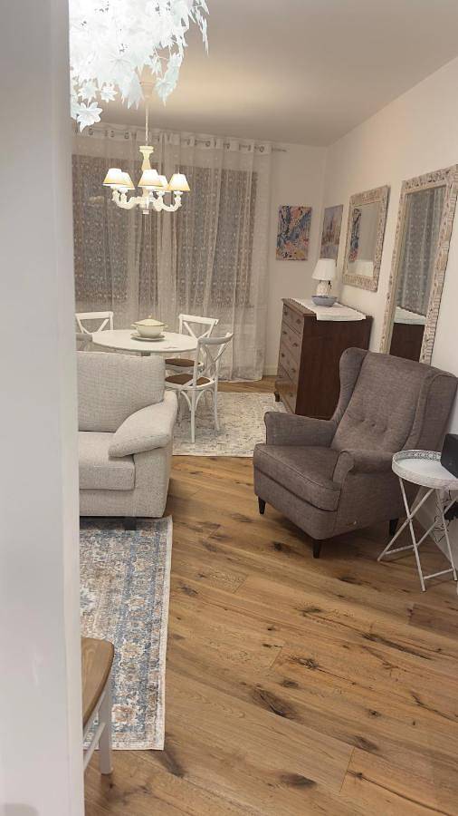 Gîte pour 4 personnes, avec balcon et vue à Polcenigo - 2