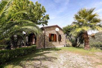 Ferienhaus mit Meerblick für 3 Personen, mit Ausblick und Terrasse in Italien