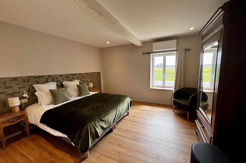 Ferienhaus-Premium-Eigenes Badezimmer-Blick auf die Landschaft in Saint-Sulpice-de-Faleyrens, Libourne und Umgebung