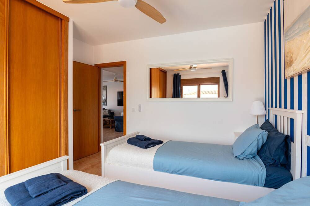 Villa Skawi - Cliffside Retreat in Costa de Antigua, Antigua