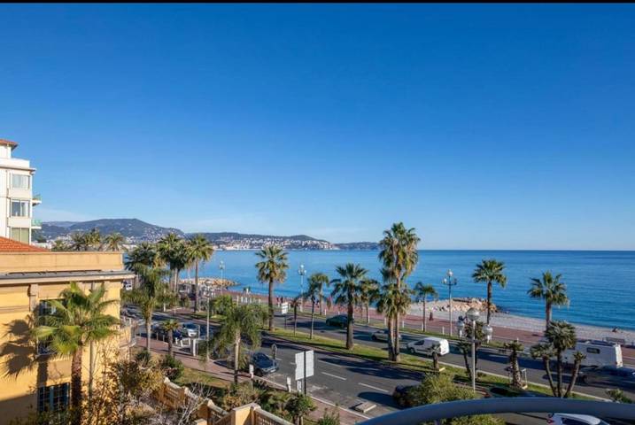 Gîte pour 6 personnes, avec terrasse et vue dans Plage Carras Nice - 2