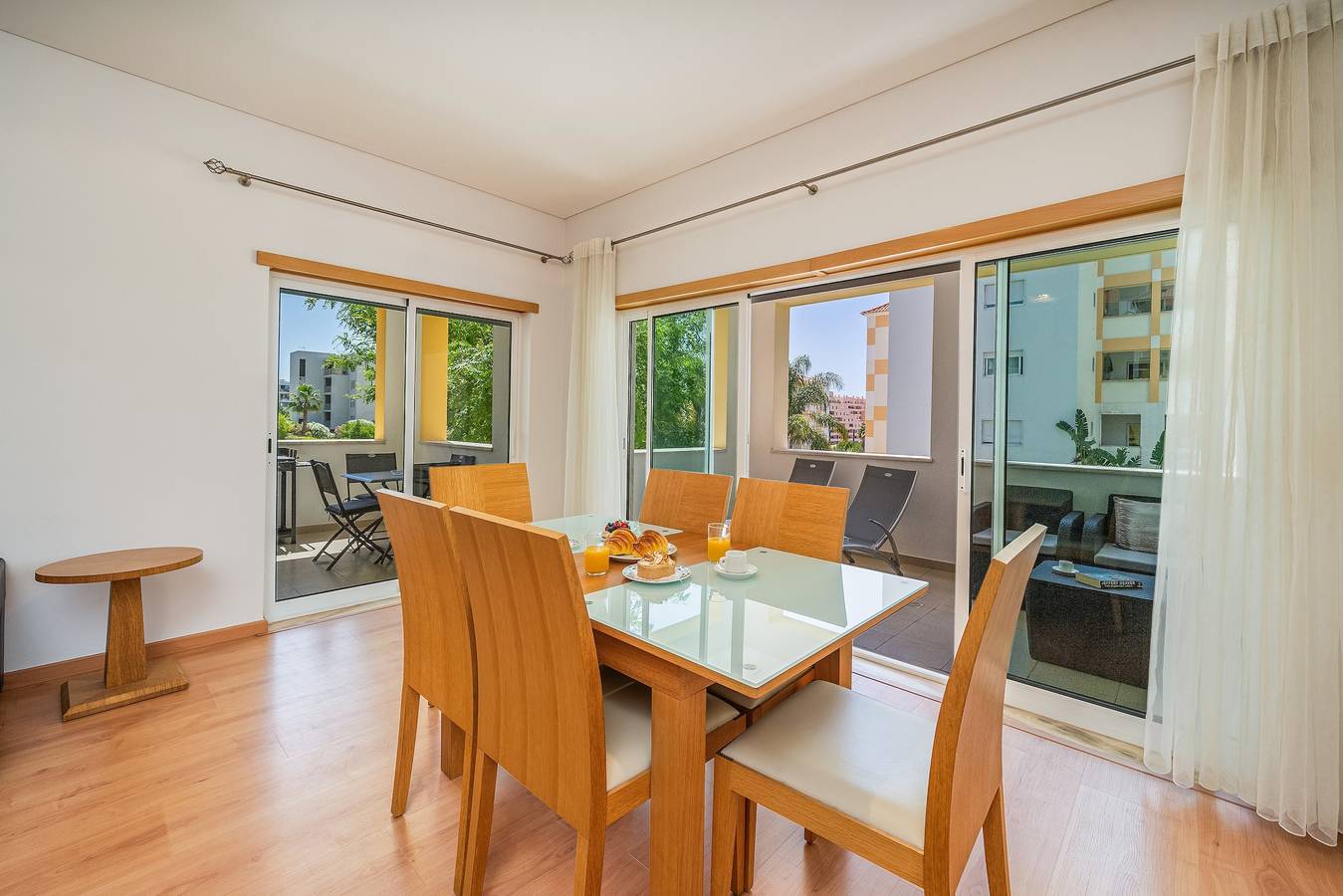 Ganze Wohnung, Apartment 'Buzios - By Staywise' mit Gemeinschaftspool, Wlan und Klimaanlage in Praia da Rocha, Portimão