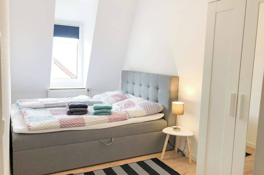 Ganze Wohnung, Top ausgestattet & modern: ruhige 2 Zi-Wohnung, kinder- und haustierfreundlich! in Rudolstadt, Saaleland